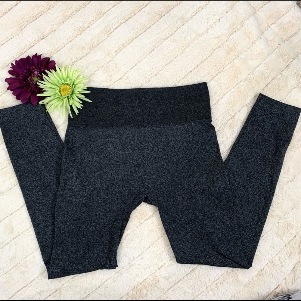 3/$10🙌 Charcoal ShoSho legging L/XL